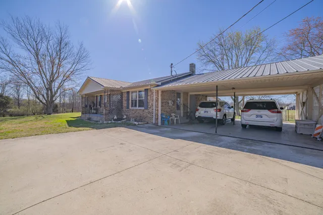 $303,700 | 423 Shady Grove Road, Flintville, TN 37335