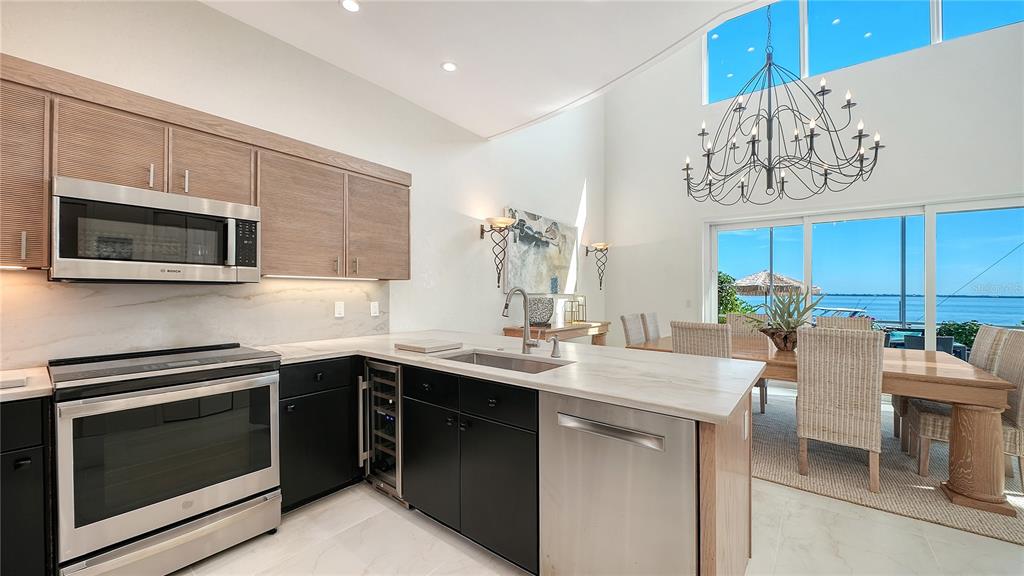 3530 Mistletoe Lane Longboat Key, FL 34228 - Photo 21 of 55 Gallery Image 21