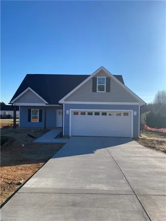 $315,999 | 1010 Fairfield Drive, Yadkinville, NC 27055