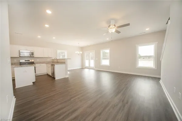 $315,999 | 1010 Fairfield Drive, Yadkinville, NC 27055
