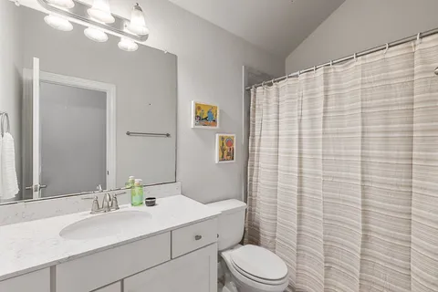 $950,000 | 15504 Cabrillo Way, Austin, TX 78738