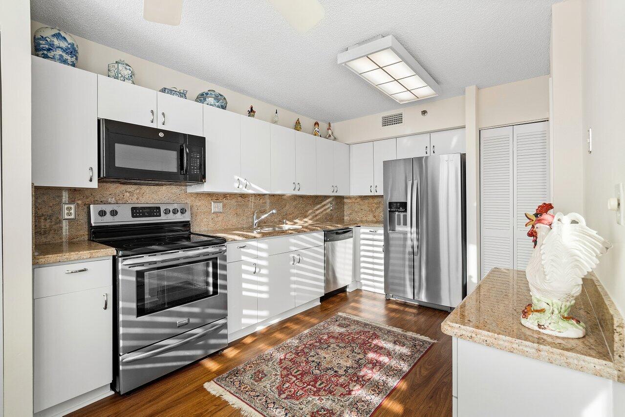 7153 Promenade Drive, Unit 701 Boca Raton, FL 33433 - Photo 9 of 33 012-7153PromenadeDrive-BocaRaton-FL-3343