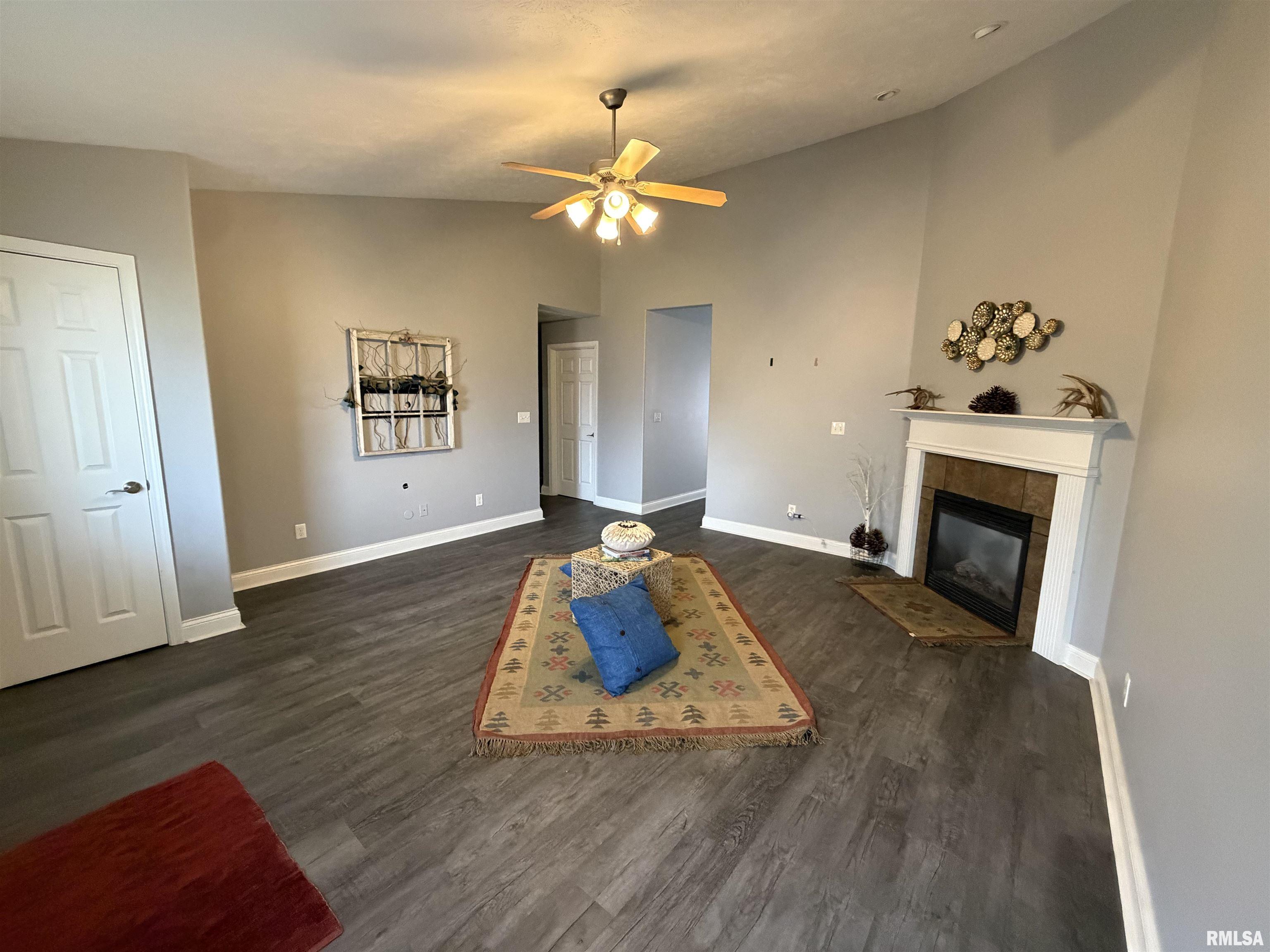 2311 Asheville Drive Springfield, IL 62711 - Photo 3 of 37