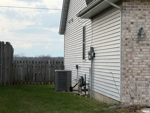 $239,900 | 2311 Asheville Drive, Springfield, IL 62711