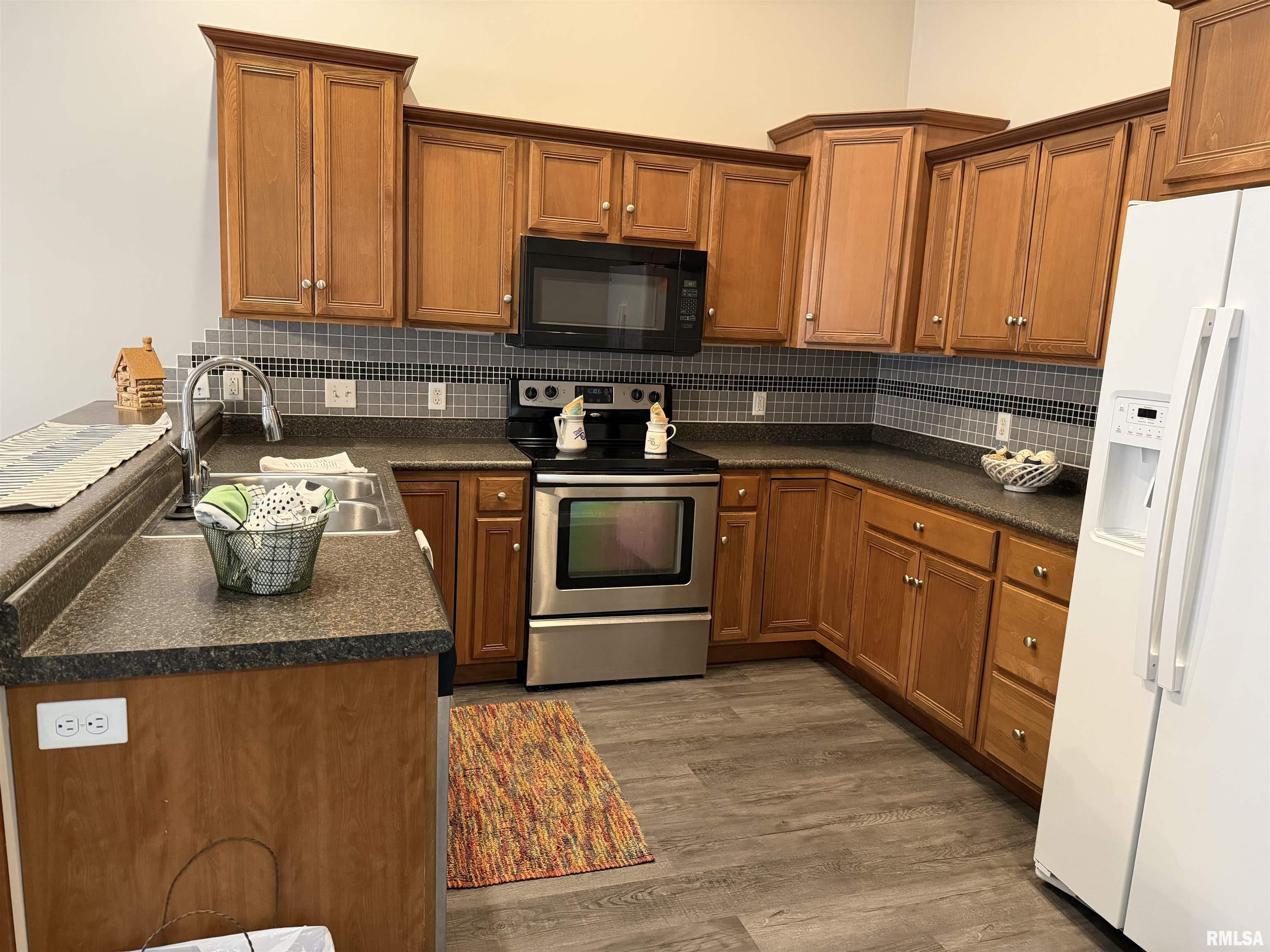 2311 Asheville Drive Springfield, IL 62711 - Photo 9 of 37
