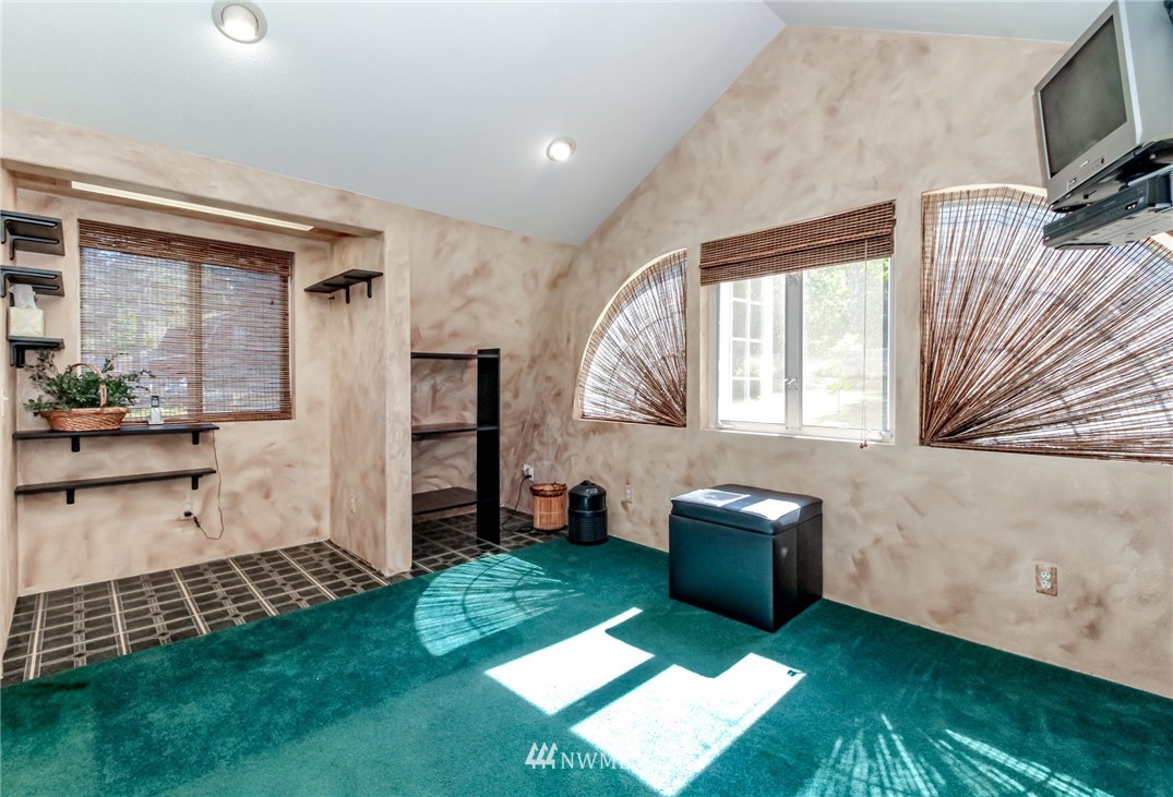 17241 Southeast Petrovitsky Road Renton, WA 98058 - Photo 22 of 40 Gallery Image 22