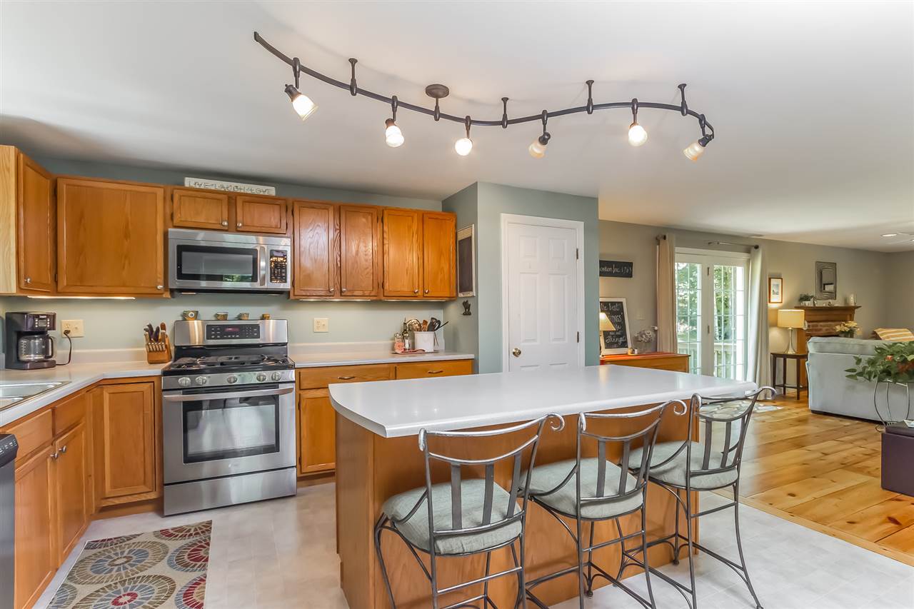 53 Greenfield Road New Boston, NH 03070 - Photo 11 of 39