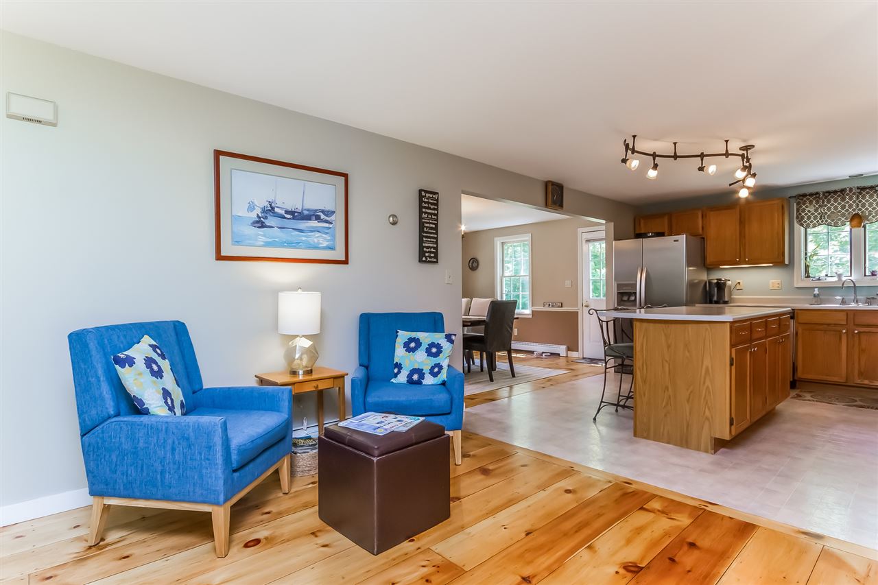 53 Greenfield Road New Boston, NH 03070 - Photo 13 of 39