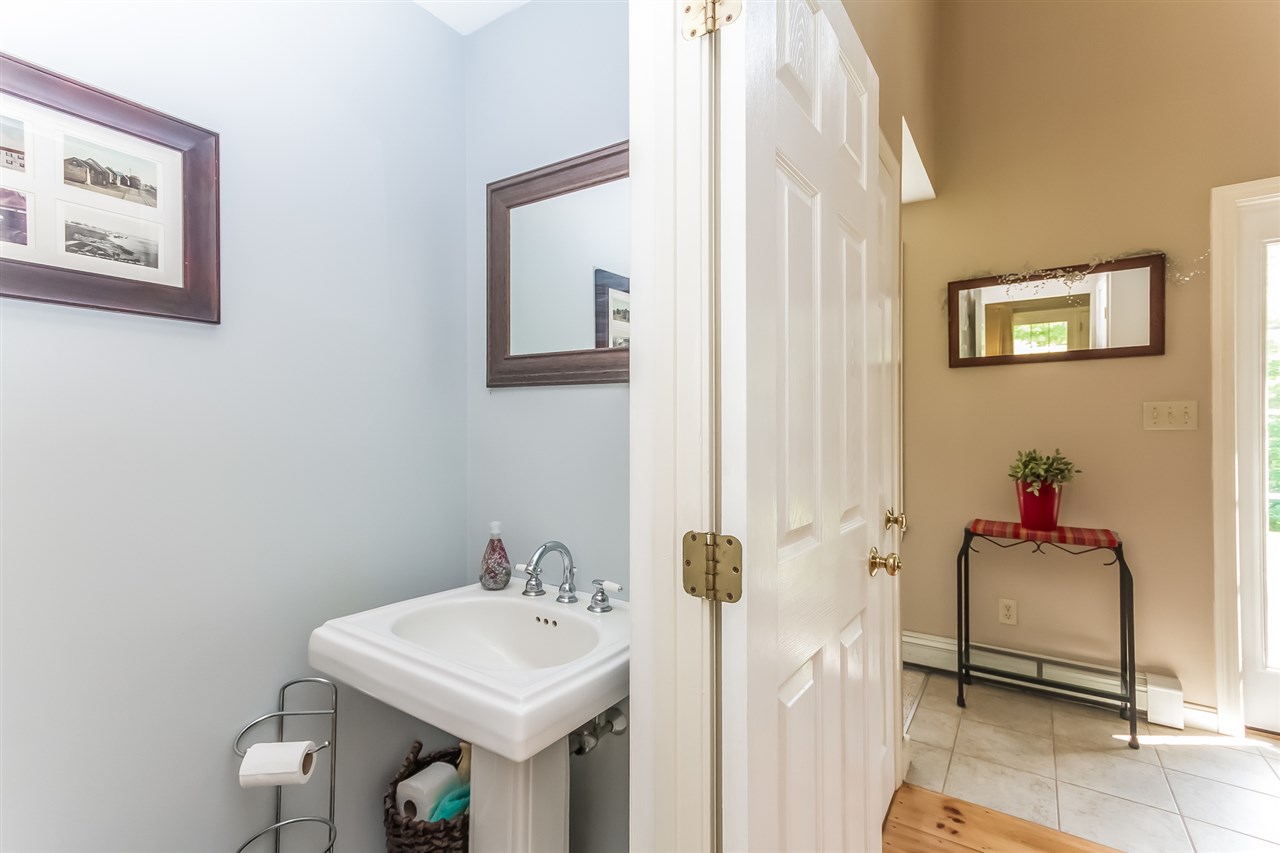 53 Greenfield Road New Boston, NH 03070 - Photo 14 of 39