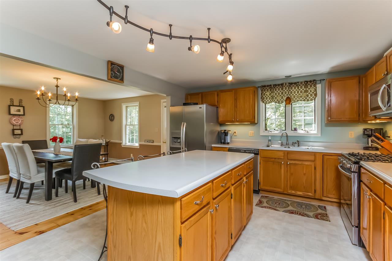 53 Greenfield Road New Boston, NH 03070 - Photo 10 of 39