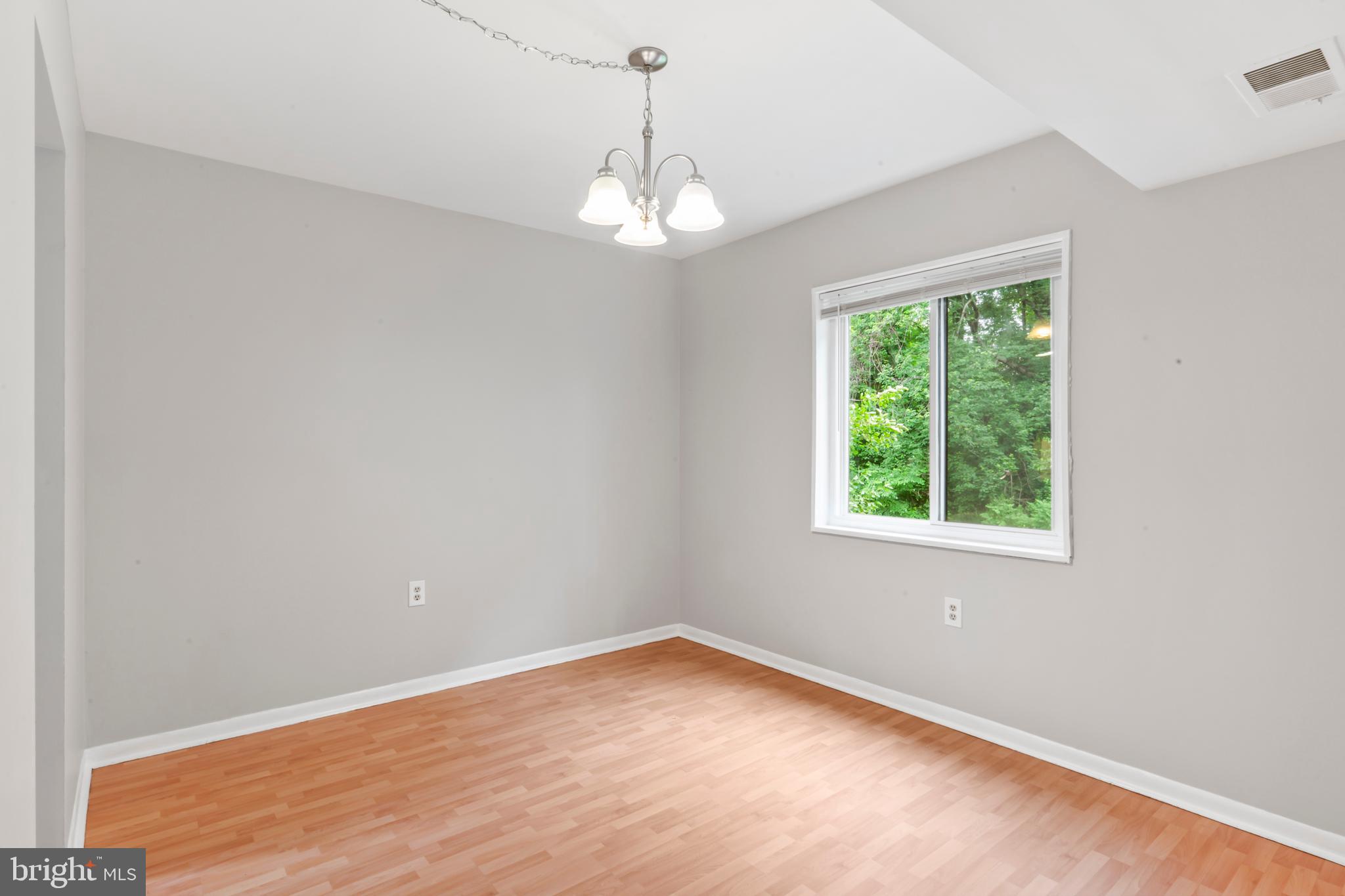 1422 Northgate Square, Unit 12B Reston, VA 20190 - Photo 11 of 36 Dining Room