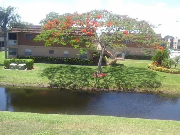 $1,400 | 697 Flanders Drive, Delray Beach, FL 33484