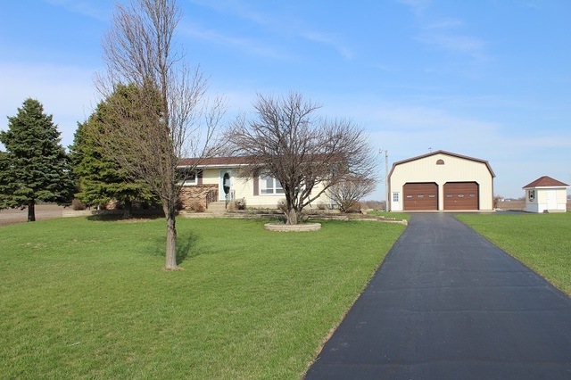 3313 Stone Quarry Road Belvidere, IL 61008 - Photo 1 of 17