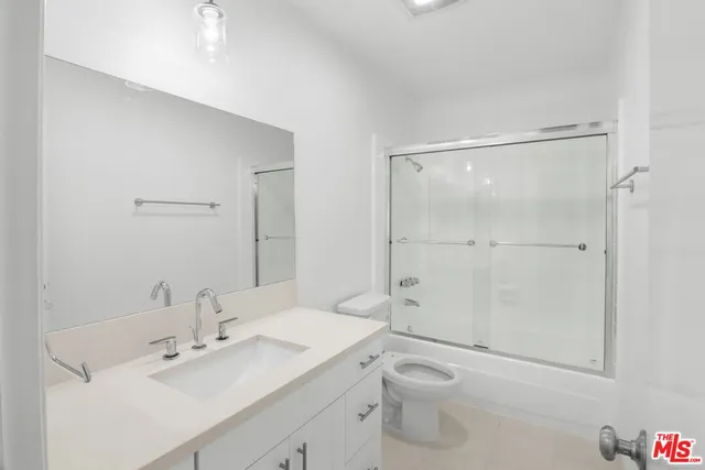 $4,950 | 1114 12th Street, Unit 103, Santa Monica, CA 90403