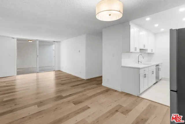 $4,950 | 1114 12th Street, Unit 103, Santa Monica, CA 90403