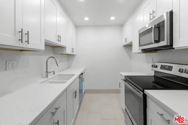 $4,950 | 1114 12th Street, Unit 103, Santa Monica, CA 90403