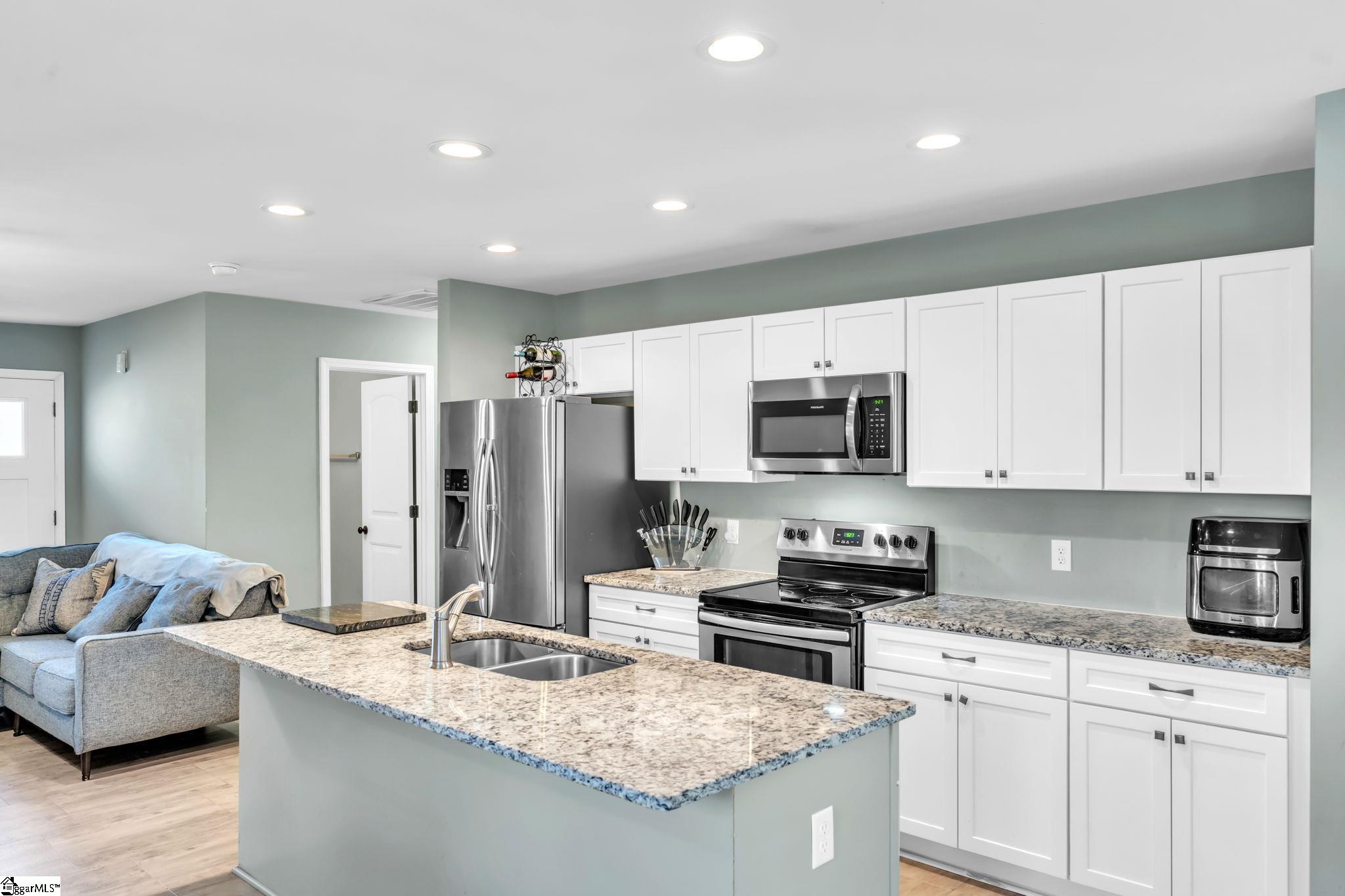 1103 Southfield Street Inman, SC 29349 - Photo 8 of 31