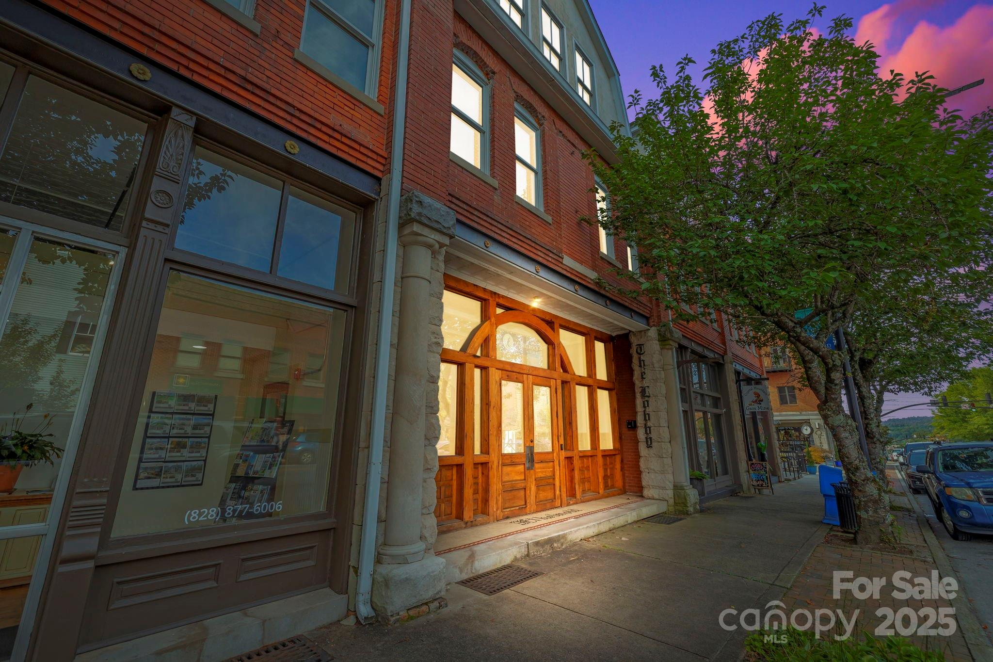 a view of a house with a outdoor space