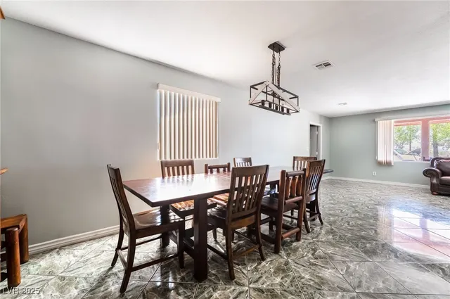 $3,500 | 724 North Fogg Street, Las Vegas, NV 89110