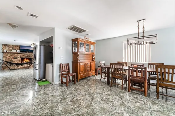 $3,500 | 724 North Fogg Street, Las Vegas, NV 89110