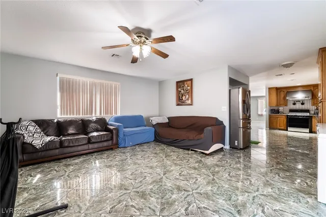 $3,500 | 724 North Fogg Street, Las Vegas, NV 89110