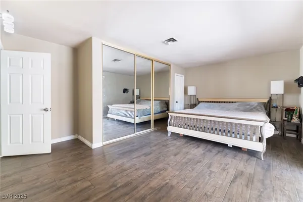 $3,500 | 724 North Fogg Street, Las Vegas, NV 89110