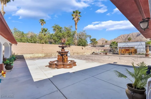 $3,500 | 724 North Fogg Street, Las Vegas, NV 89110