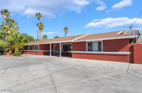 $3,500 | 724 North Fogg Street, Las Vegas, NV 89110