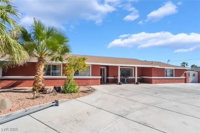 $3,500 | 724 North Fogg Street, Las Vegas, NV 89110