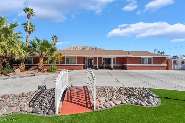 $3,500 | 724 North Fogg Street, Las Vegas, NV 89110