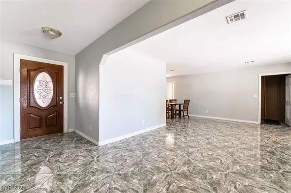 $3,500 | 724 North Fogg Street, Las Vegas, NV 89110