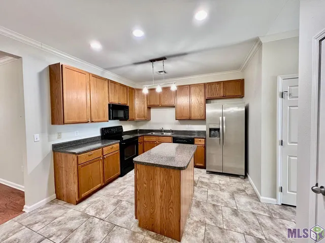 $1,750 | 17605 Jefferson Highway, Unit D2, Baton Rouge, LA 70817