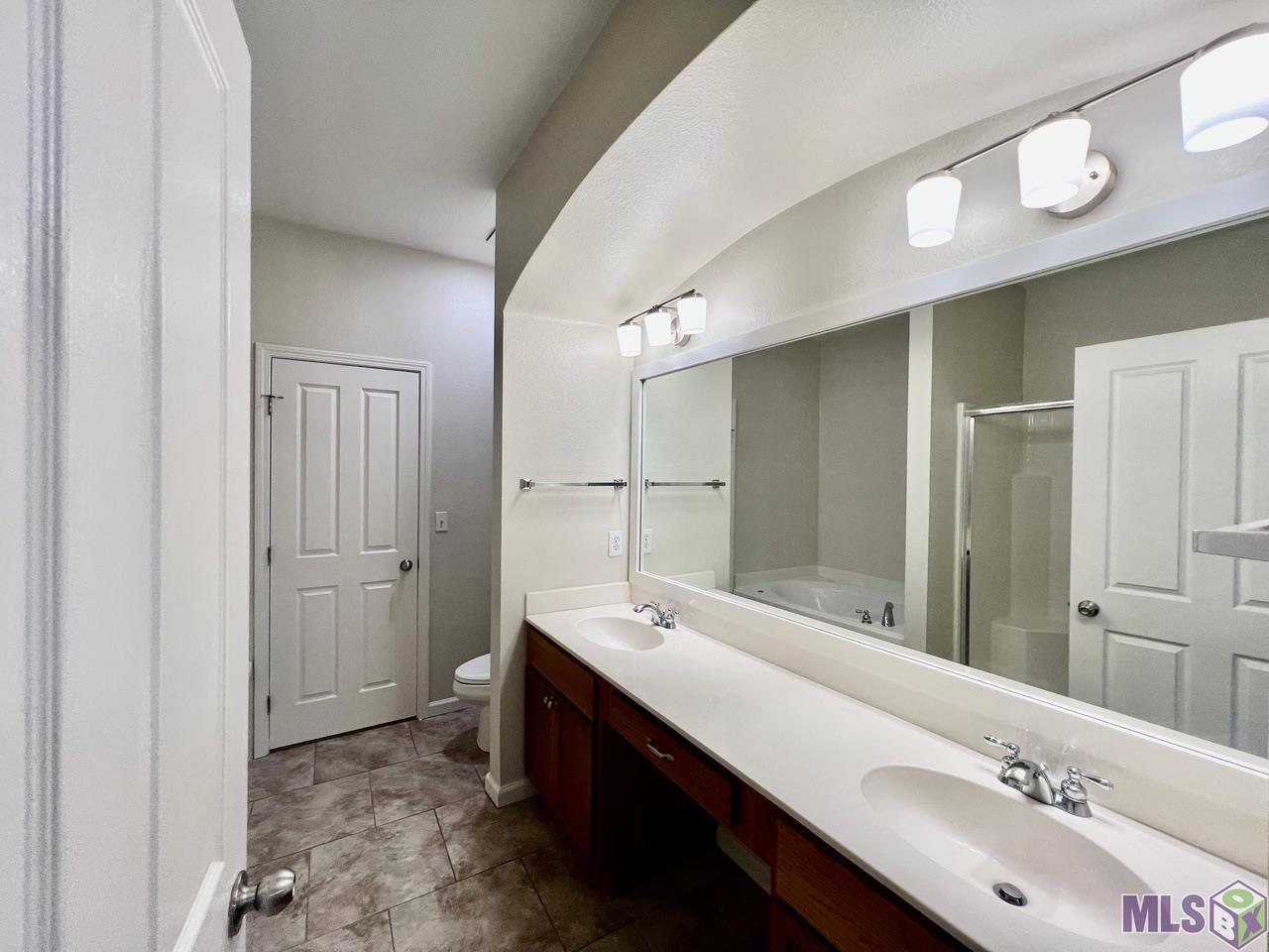 17605 Jefferson Highway, Unit D2 Baton Rouge, LA 70817 - Photo 16 of 22