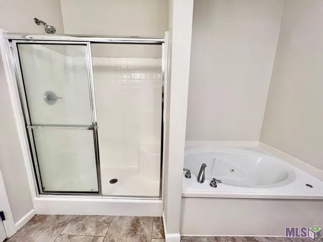 $1,750 | 17605 Jefferson Highway, Unit D2, Baton Rouge, LA 70817