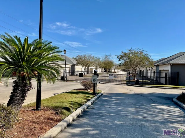 $1,750 | 17605 Jefferson Highway, Unit D2, Baton Rouge, LA 70817