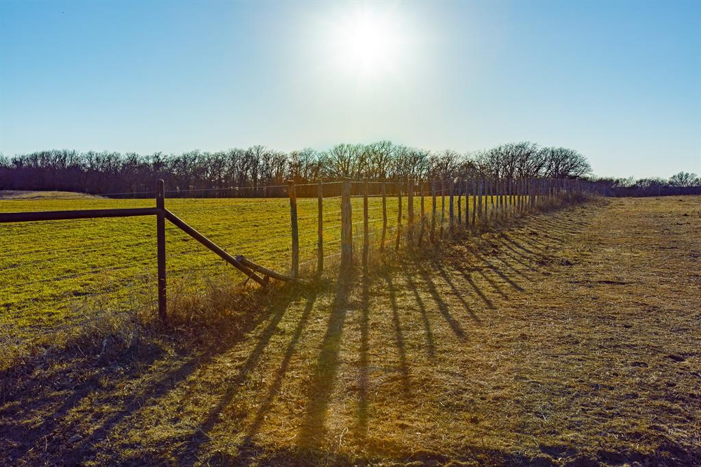 4312 Shawver Road Perrin, TX 76486 - Photo 11 of 35