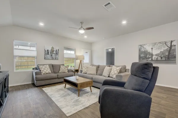 $2,700 | 6012 Xene Drive, Austin, TX 78724