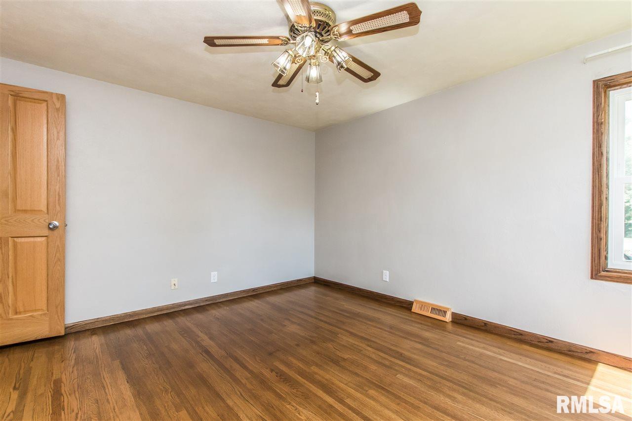 1323 South Maxwell Road Peoria, IL 61607 - Photo 11 of 31 Gallery Image 11