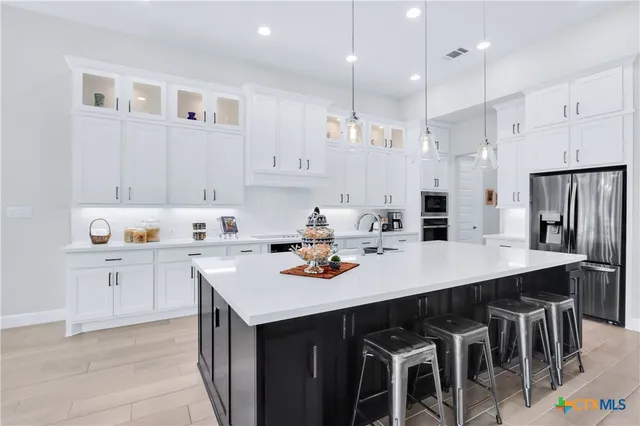 $1,099,999 | 1972 Tempranillo, New Braunfels, TX 78132