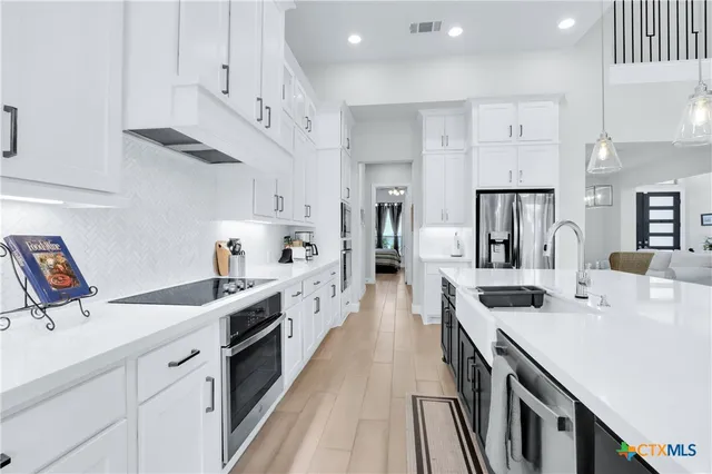 $1,099,999 | 1972 Tempranillo, New Braunfels, TX 78132