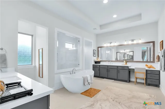 $1,099,999 | 1972 Tempranillo, New Braunfels, TX 78132