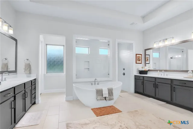 $1,099,999 | 1972 Tempranillo, New Braunfels, TX 78132