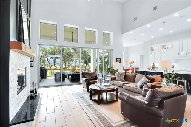 $1,099,999 | 1972 Tempranillo, New Braunfels, TX 78132