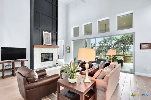 $1,099,999 | 1972 Tempranillo, New Braunfels, TX 78132