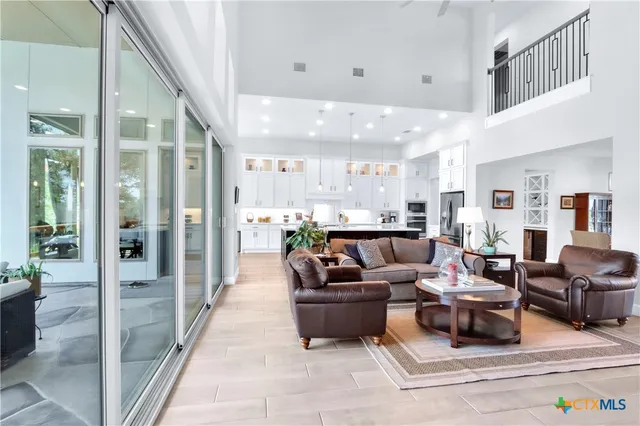 $1,099,999 | 1972 Tempranillo, New Braunfels, TX 78132