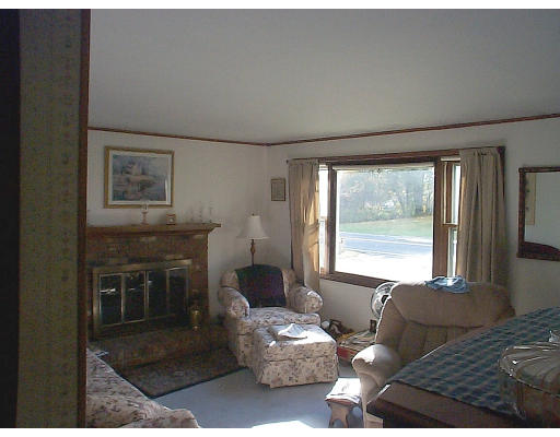 33 Florence Road Easthampton, MA 01027 - Photo 3 of 5 Gallery Image 3