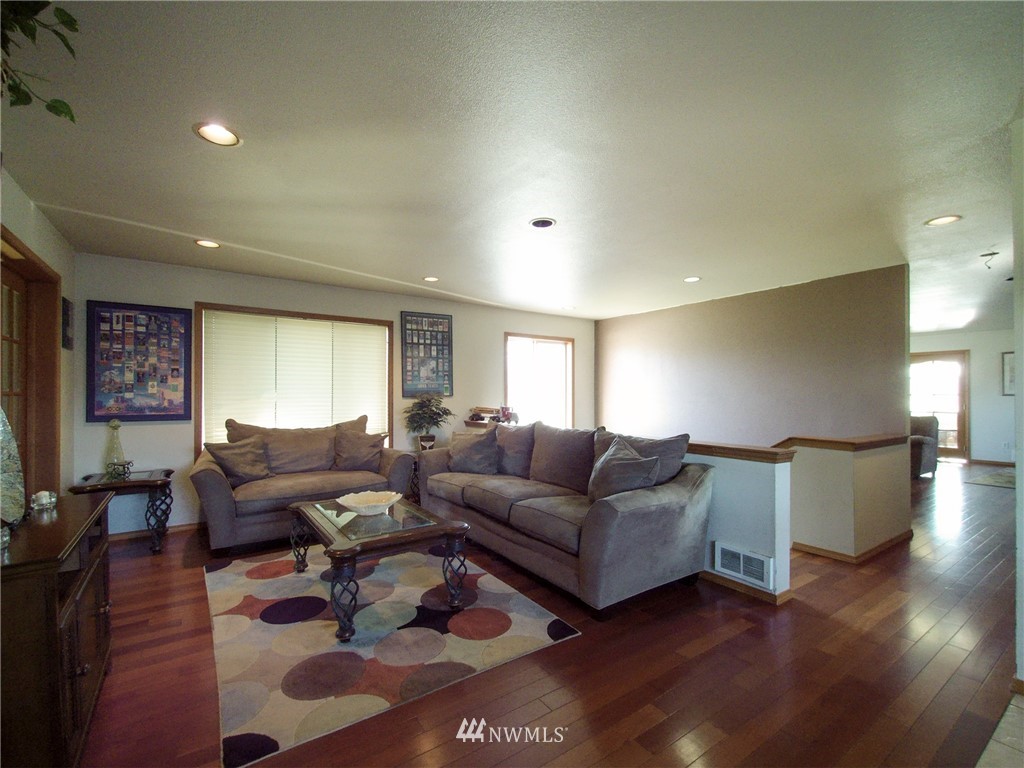 532-534 Vogt Road Port Angeles, WA 98362 - Photo 5 of 38 Gallery Image 5