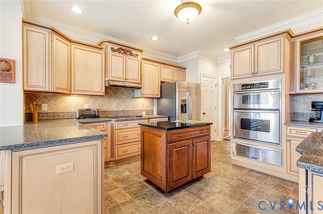14461 Riverside Drive Ashland, VA 23005 - Photo 15 of 63 Kitchen with Custom Cabinetry, Ceramic floor, Gran