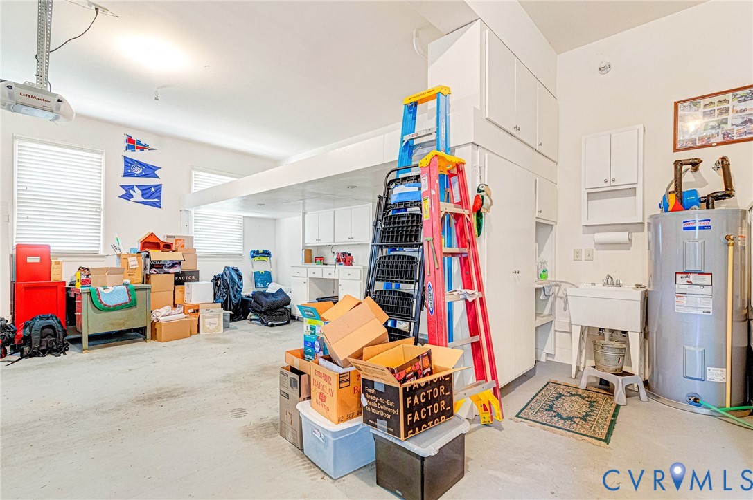 14461 Riverside Drive Ashland, VA 23005 - Photo 50 of 63 Built-in cabinets and shelving!