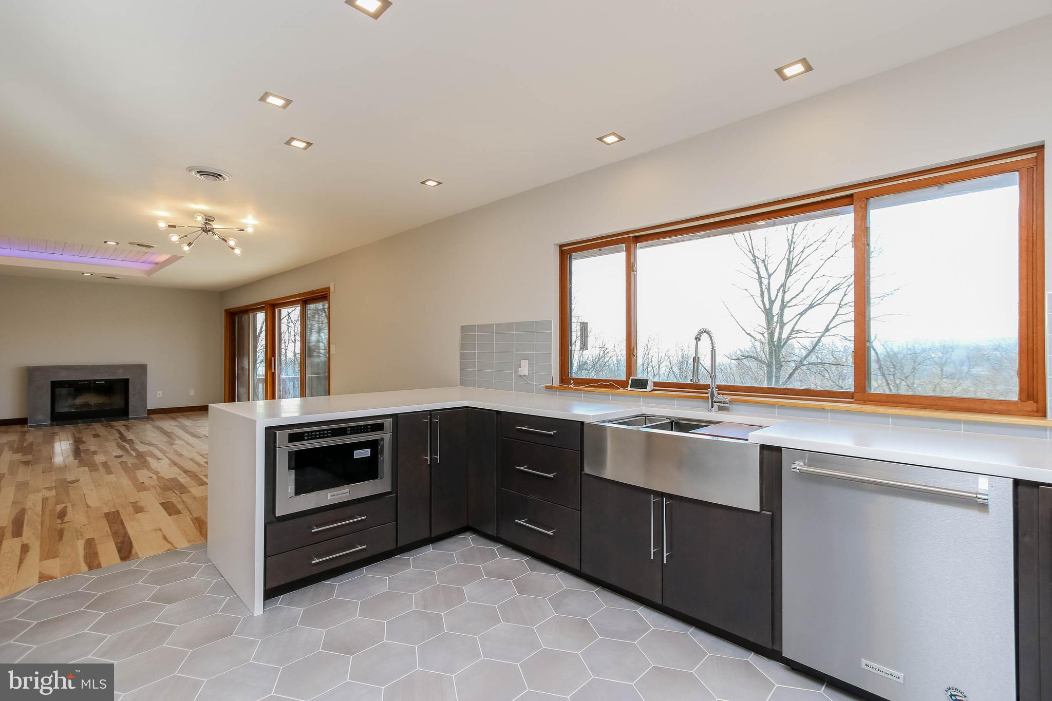2943 Ward Kline Road Myersville, MD 21773 - Photo 13 of 69 Stainless-steel appliances - all high-end